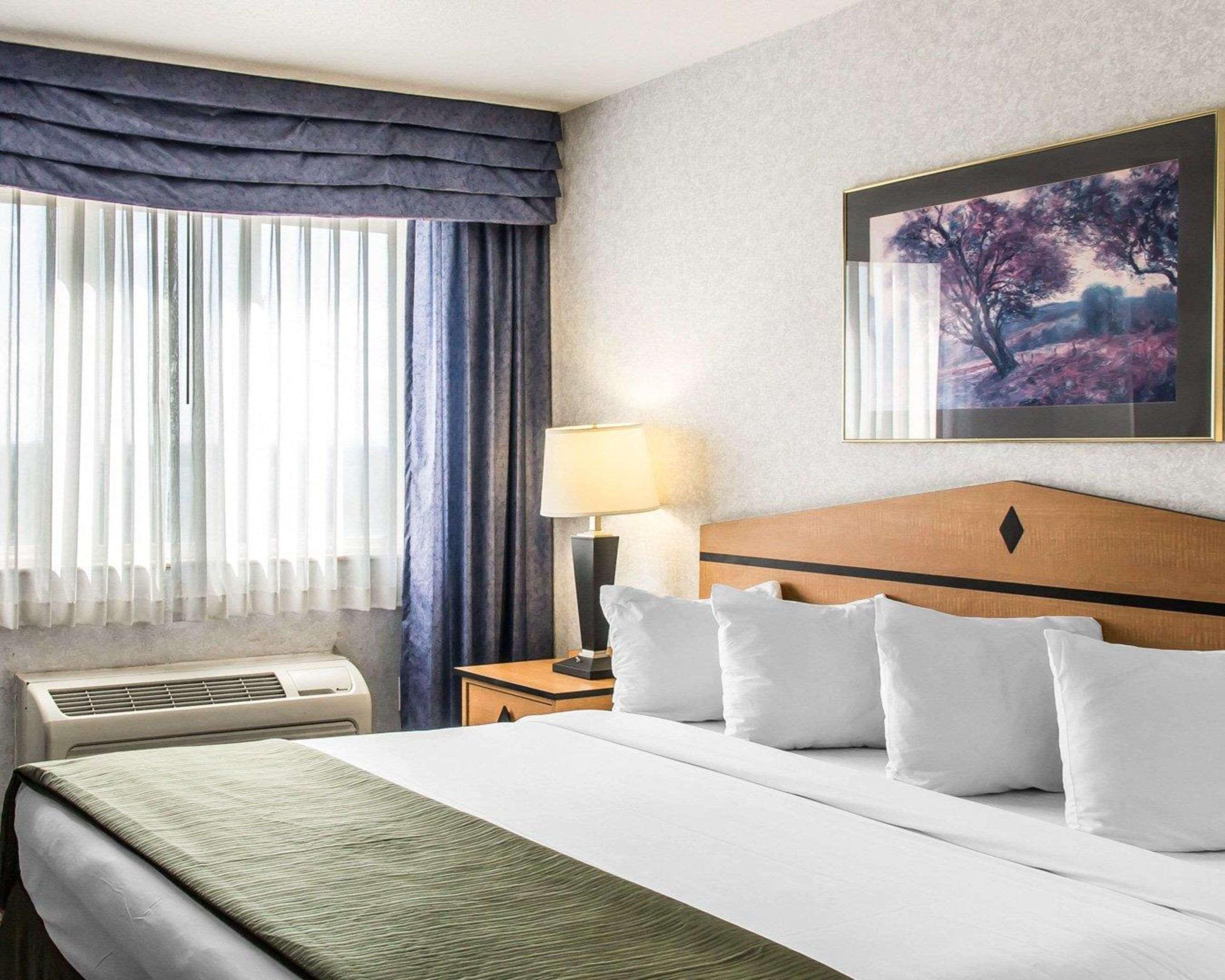 Quality Inn & Suites Denver Airport - Gateway Park Aurora Bagian luar foto