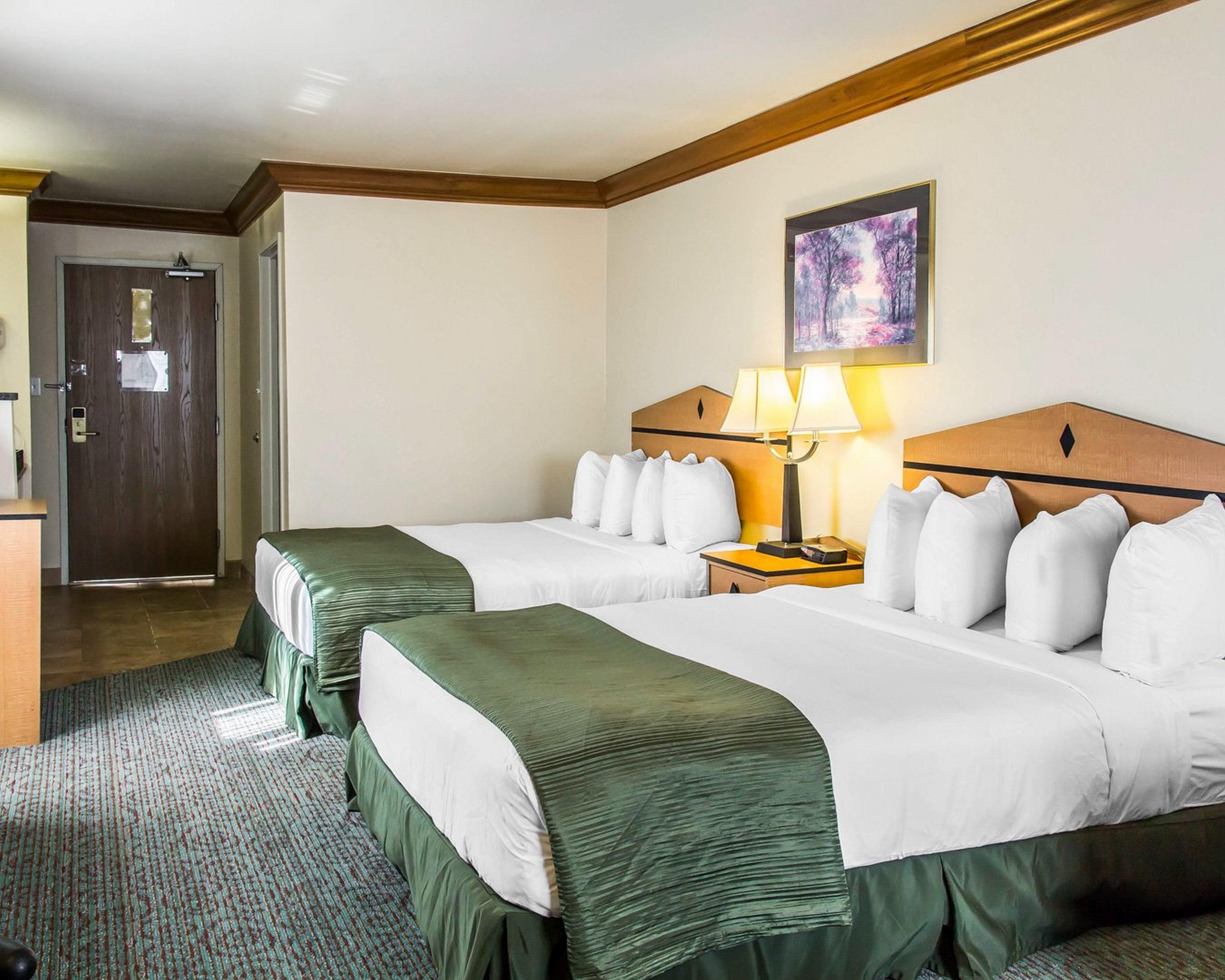 Quality Inn & Suites Denver Airport - Gateway Park Aurora Bagian luar foto