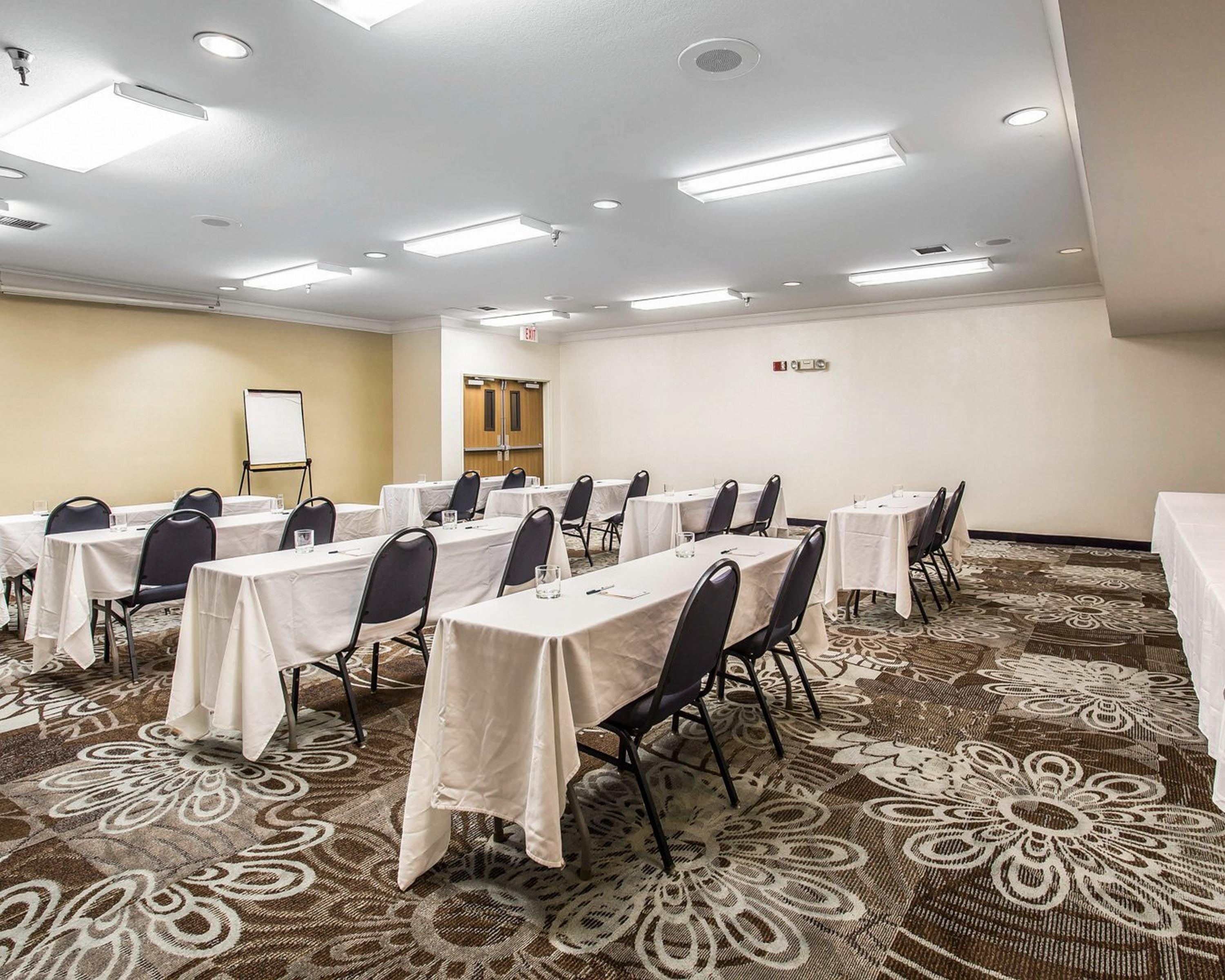 Quality Inn & Suites Denver Airport - Gateway Park Aurora Bagian luar foto