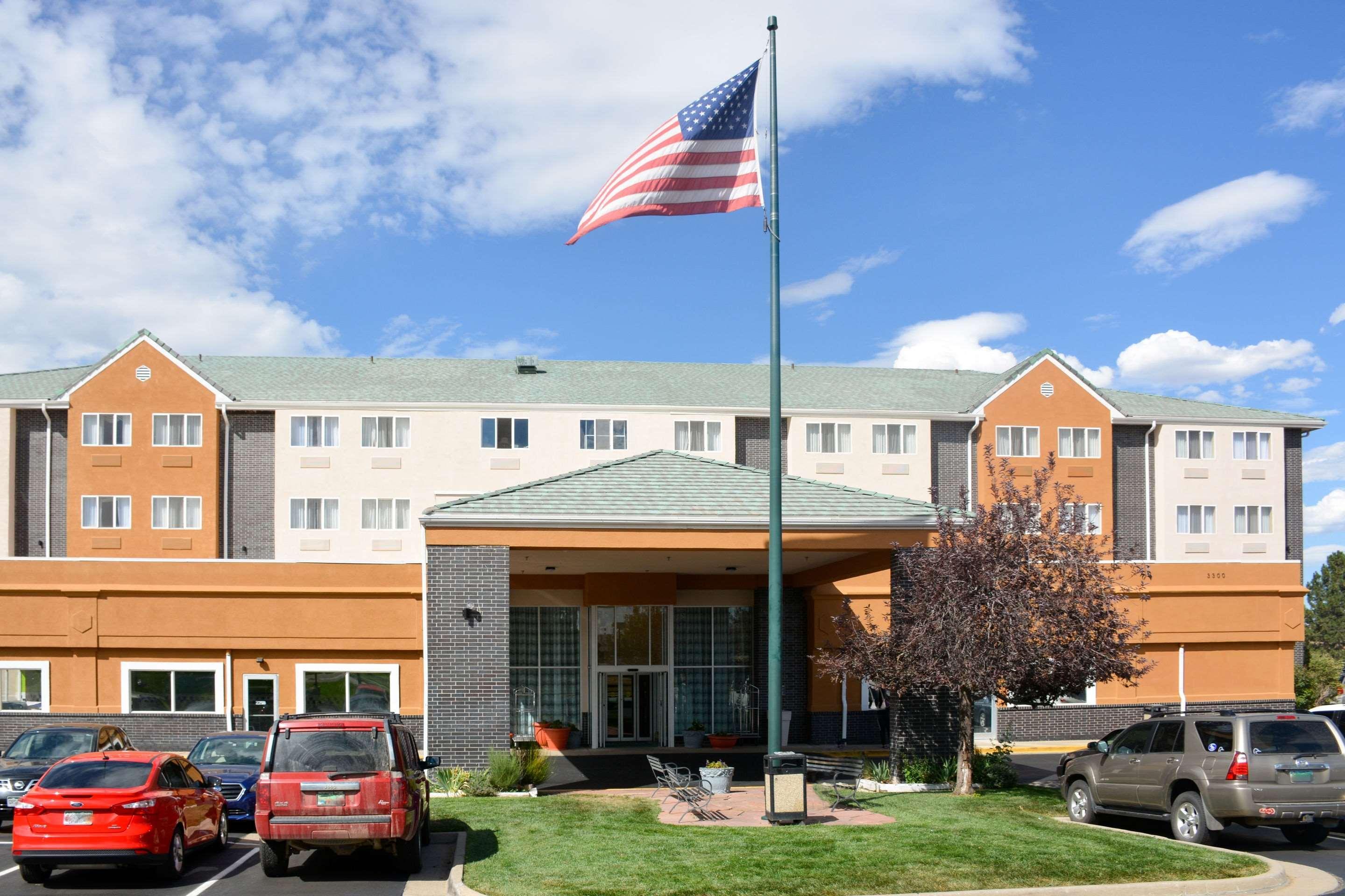 Quality Inn & Suites Denver Airport - Gateway Park Aurora Bagian luar foto