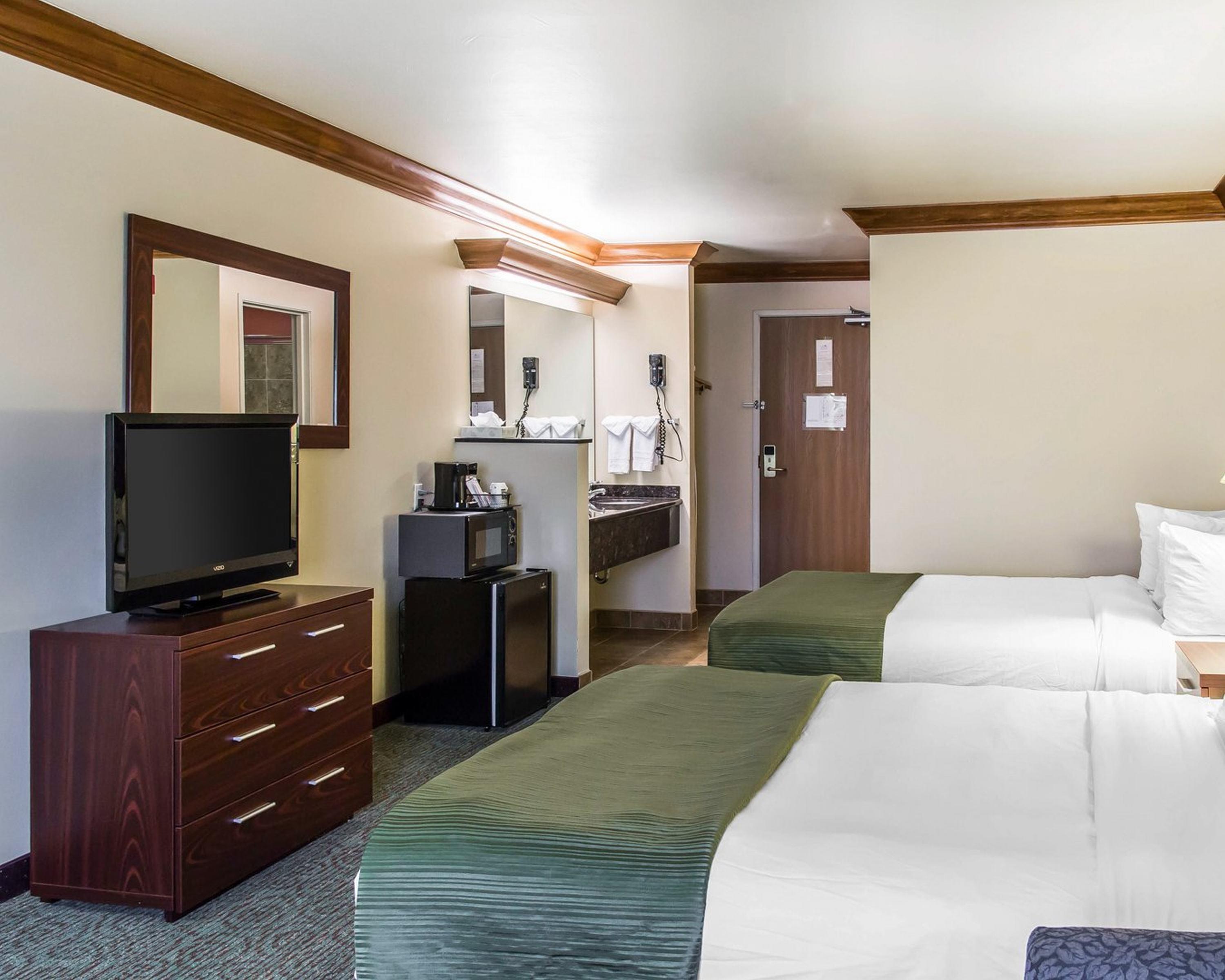 Quality Inn & Suites Denver Airport - Gateway Park Aurora Bagian luar foto
