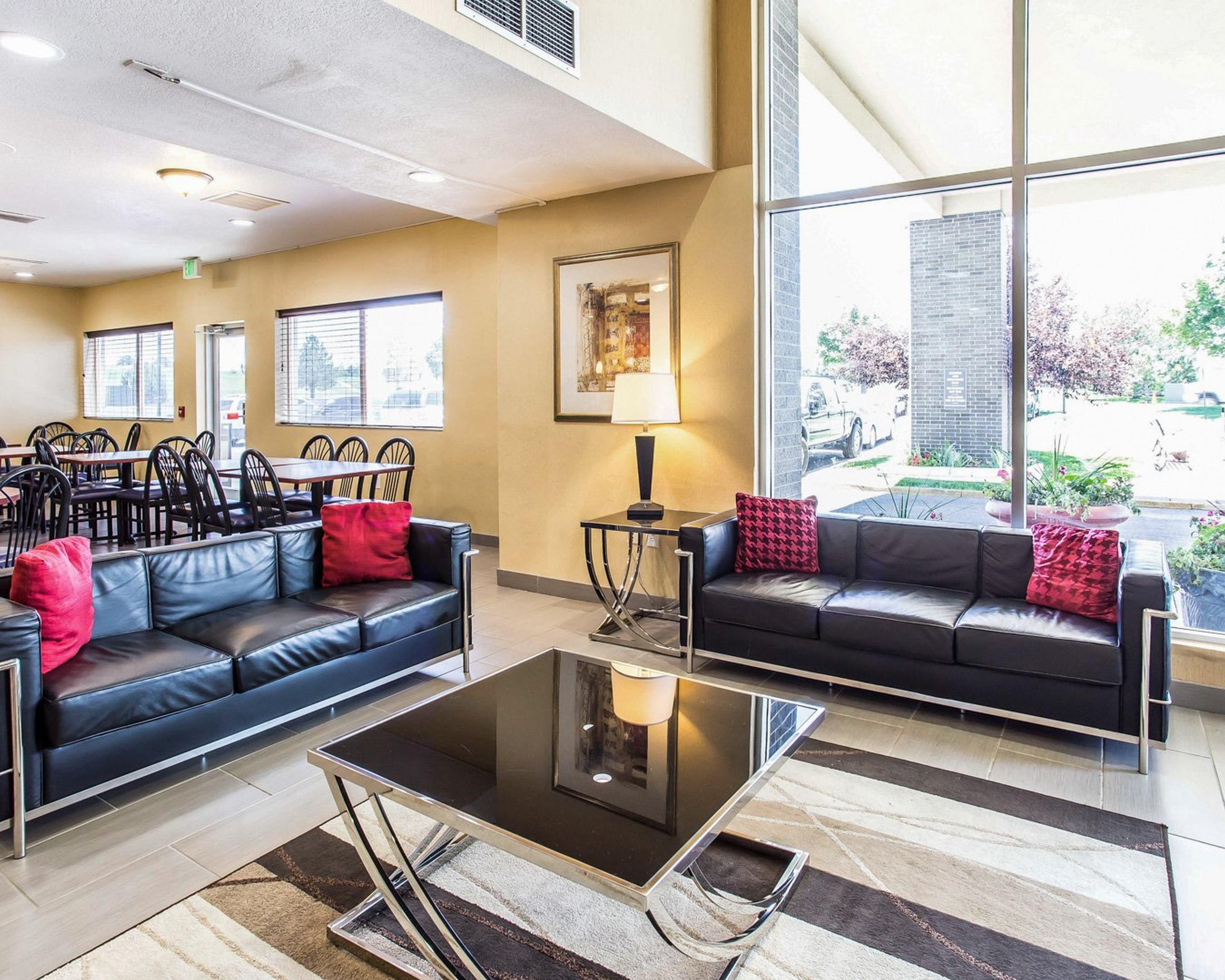 Quality Inn & Suites Denver Airport - Gateway Park Aurora Bagian luar foto