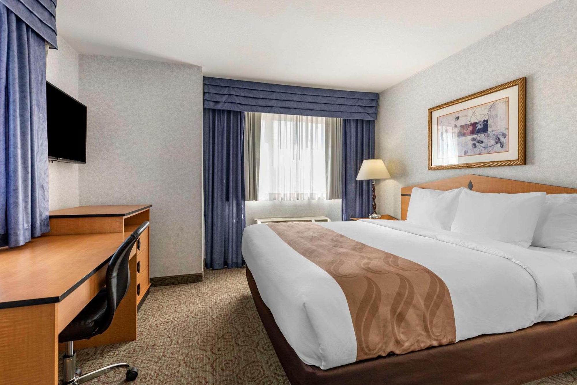 Quality Inn & Suites Denver Airport - Gateway Park Aurora Bagian luar foto